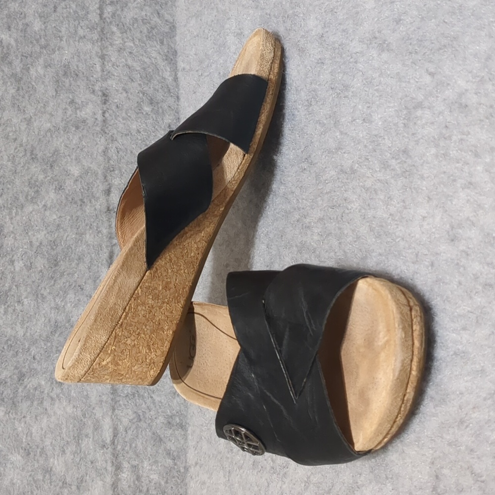 UGG Lyra Cross Cork Wedge Black Leather Sandals Size 8 - Picture 6 of 11